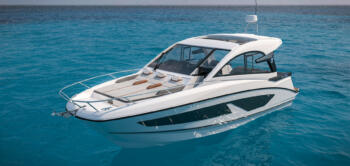 Beneteau Gran Turismo left view