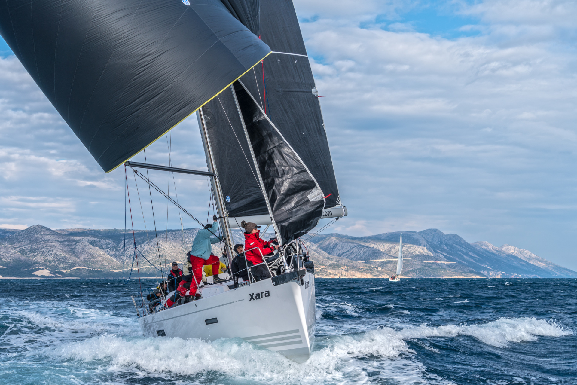 sailing-with-x-yachts