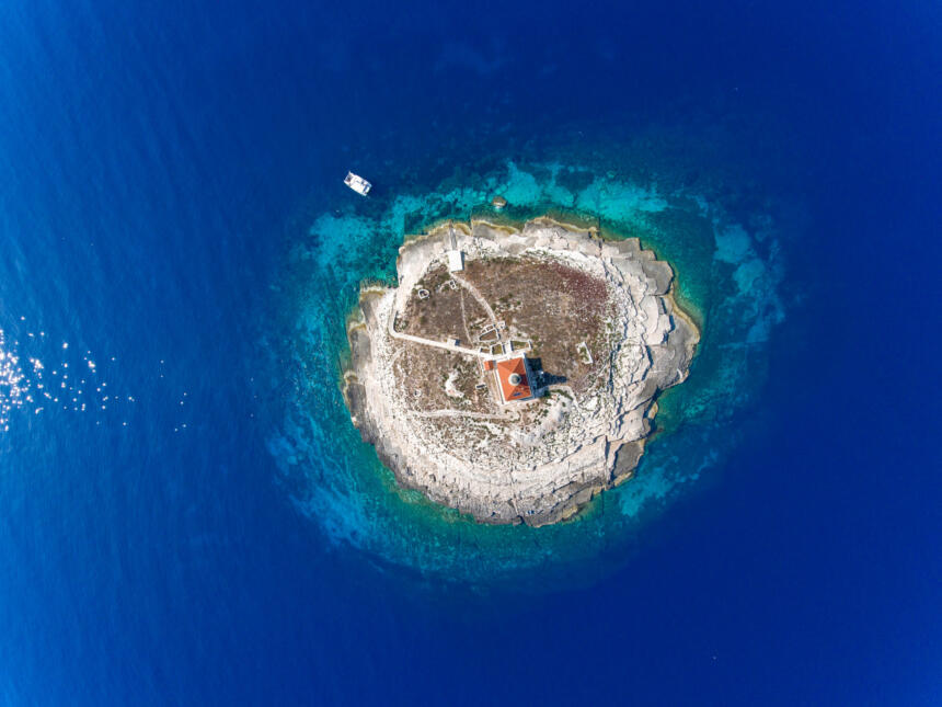 lastovo-glavat-lighthouse