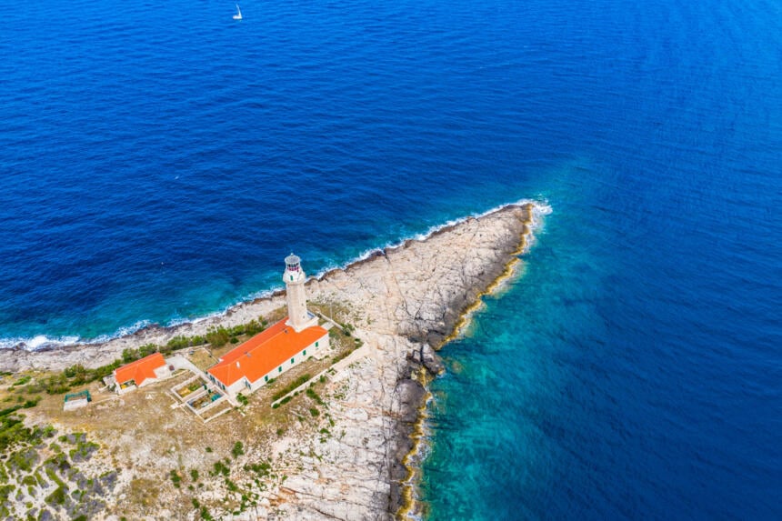 vis-stoncica-lighthouse