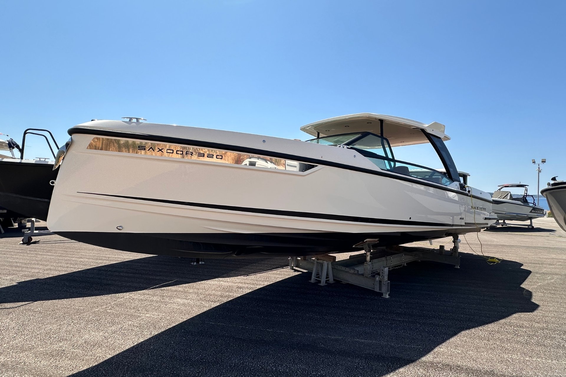 saxdor-320-gto-on-dry-dock