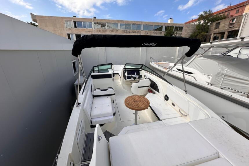 sea ray 230 spx ob na rijeka boat show 2025