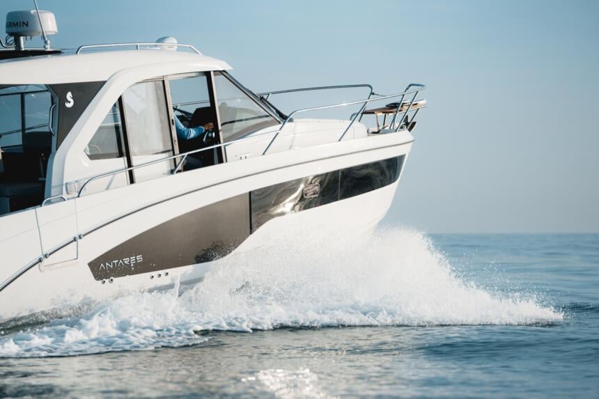 Antares 9 OB novi biograd boat show premijera
